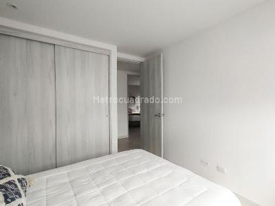 Apartamento de 3 alcobas en arriendo en Castropol, Medellín, 86 m² · foto 12 de 18