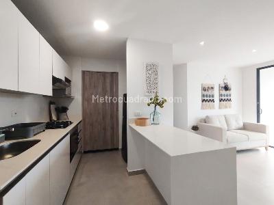 Apartamento de 3 alcobas en arriendo en Castropol, Medellín, 86 m² · foto 6 de 18