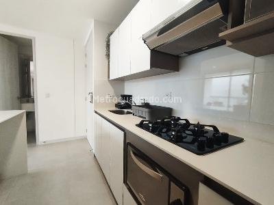 Apartamento de 3 alcobas en arriendo en Castropol, Medellín, 86 m² · foto 8 de 18