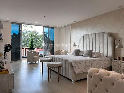 Casa de 3 alcobas en venta en Envigado, Envigado, 400 m² · foto 11 de 20