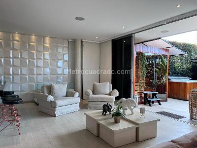Casa de 3 alcobas en venta en Envigado, Envigado, 400 m² · foto 2 de 20