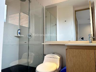 Apartamento de 3 alcobas en arriendo en El Poblado, Medellín, 157 m² · foto 14 de 17