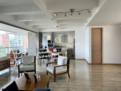 Apartamento de 3 alcobas en arriendo en El Poblado, Medellín, 157 m² · foto 2 de 17