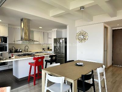 Apartamento de 3 alcobas en arriendo en El Poblado, Medellín, 157 m² · foto 5 de 17