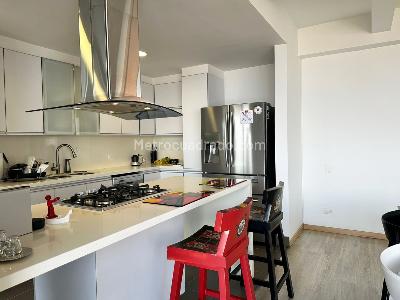 Apartamento de 3 alcobas en arriendo en El Poblado, Medellín, 157 m² · foto 6 de 17