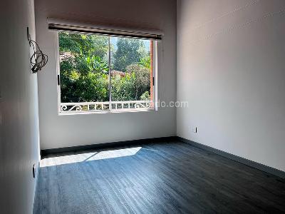 Casa de 2 alcobas en arriendo en El Poblado, Medellín, 235 m² · foto 10 de 20