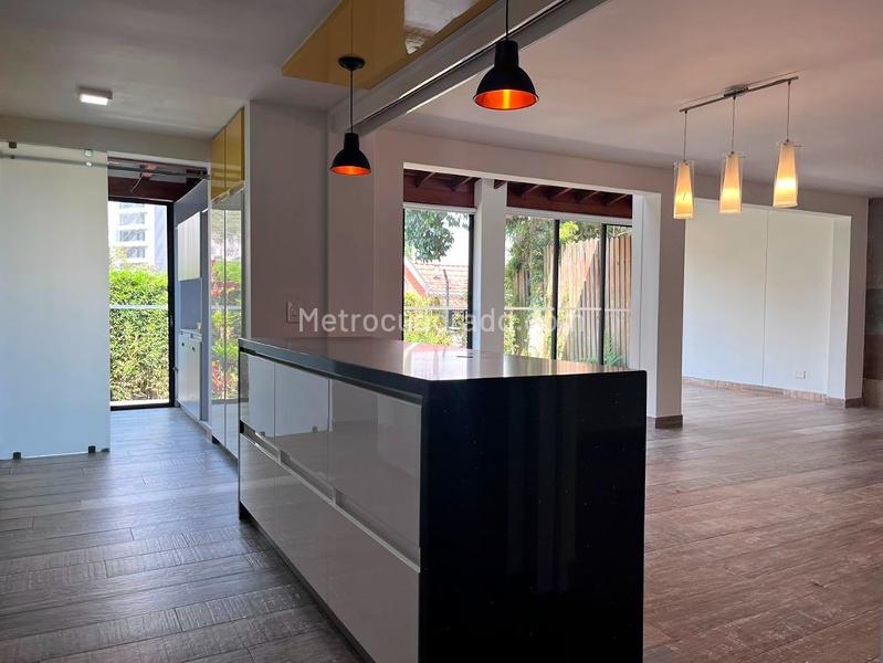 Casa en Arriendo, EL POBLADO, Medellín - Więcej