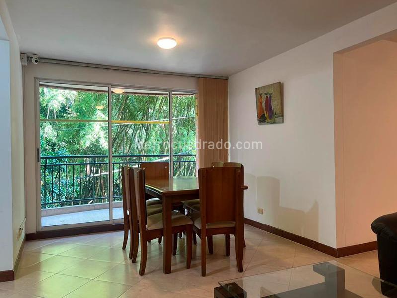 3BR Apartment with Study and Covered Linear Parking in El Poblado - 2