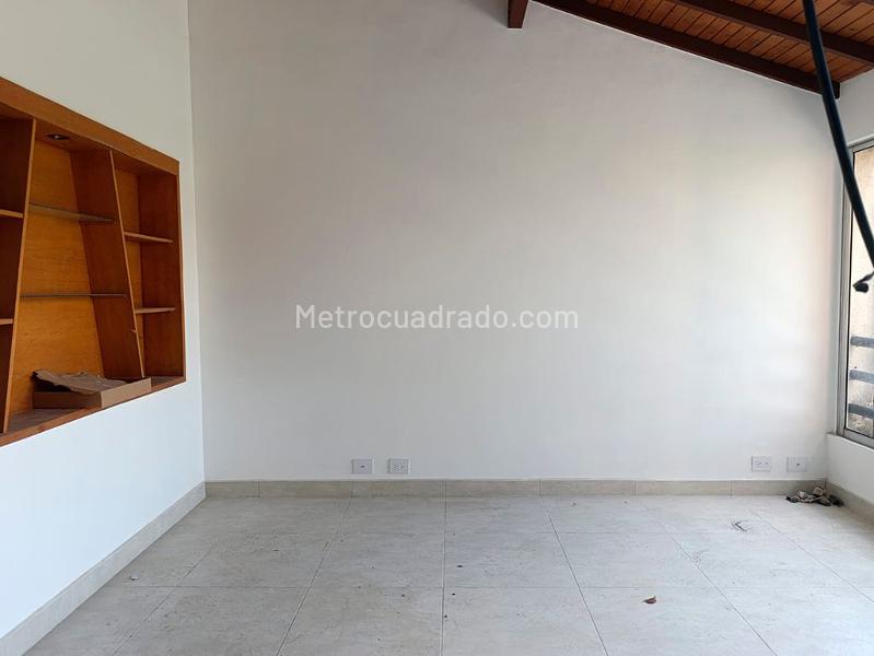 Spacious 4BR House in El Poblado - 4