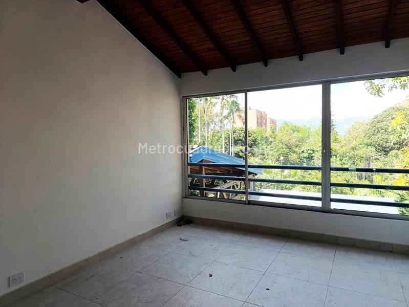Spacious 4BR House in El Poblado - 5