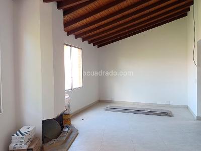 Casa en arriendo en El Poblado, Medellín · foto 7 de 18