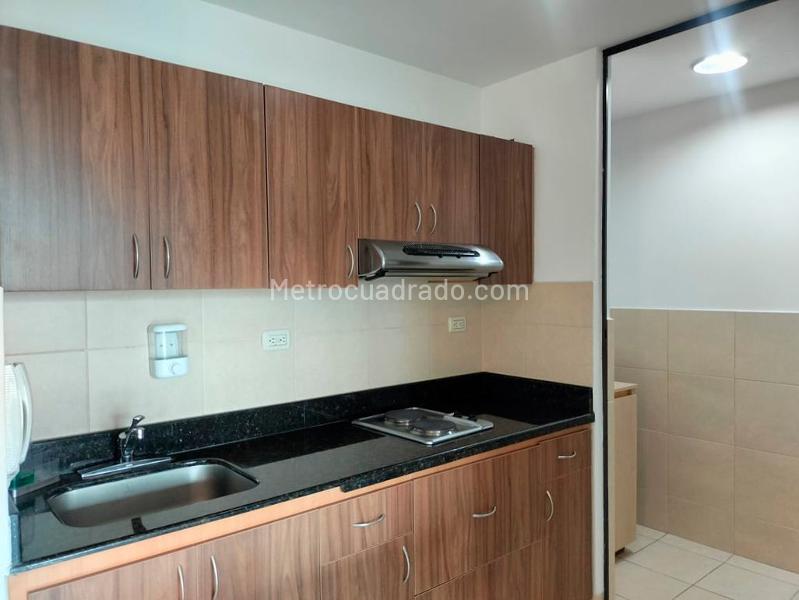 Apartamento Amplio de 2 Alcobas con Gimnasio en El Poblado - 6