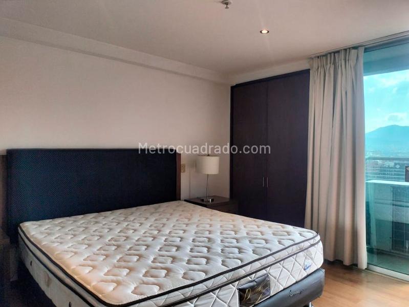 Apartamento Amplio de 2 Alcobas con Gimnasio en El Poblado - 8