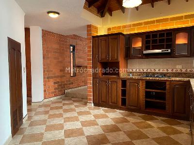 Casa de 4 alcobas en venta en Sabaneta, Sabaneta, 283 m² · foto 7 de 19