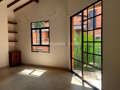 Casa de 4 alcobas en venta en Sabaneta, Sabaneta, 283 m² · foto 8 de 19