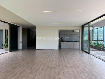Casa de 3 alcobas en venta en Envigado, Envigado, 611 m² · foto 3 de 20