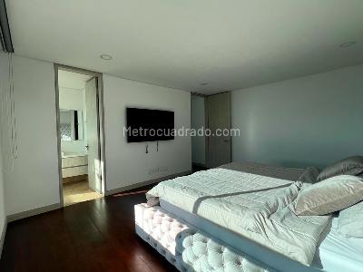 Casa de 3 alcobas en venta en Altos Del Poblado, Medellín, 950 m² · foto 13 de 19