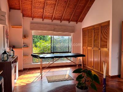 Casa de 4 alcobas en venta en El Poblado, Medellín, 306 m² · foto 13 de 20