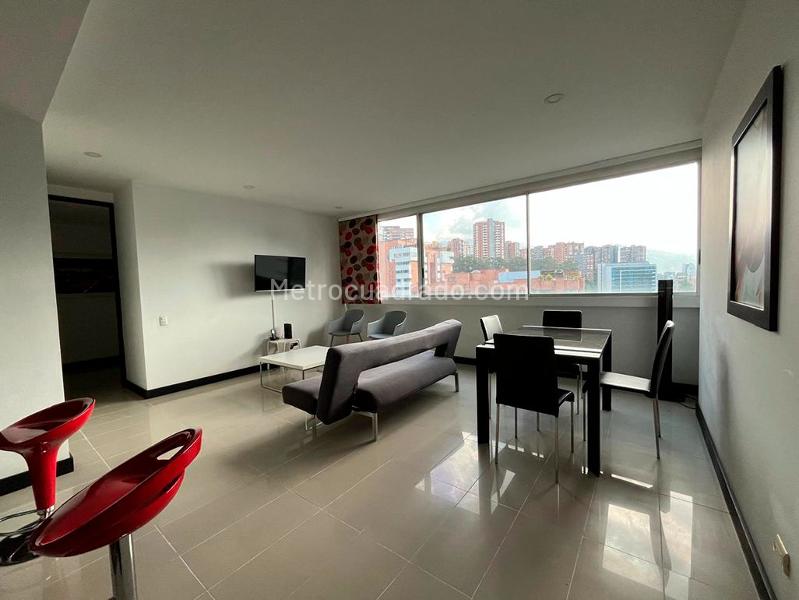1BR Studio Apartment in Central El Poblado - 2