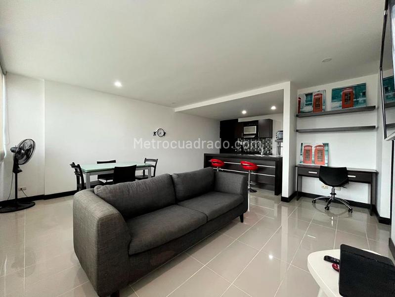 1BR Studio Apartment in Central El Poblado - 2