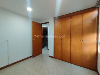 Apartamento de 2 alcobas en arriendo en Castropol, Medellín, 70 m² · foto 10 de 13