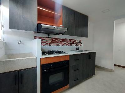 Apartamento de 2 alcobas en arriendo en Castropol, Medellín, 70 m² · foto 5 de 13