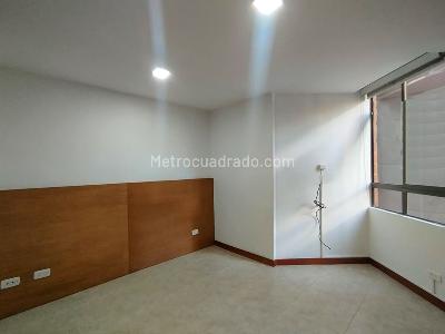 Apartamento de 2 alcobas en arriendo en Castropol, Medellín, 70 m² · foto 6 de 13