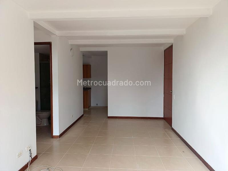 Apartamento de 2 Alcobas en El Poblado con Parqueadero Cubierto - 2