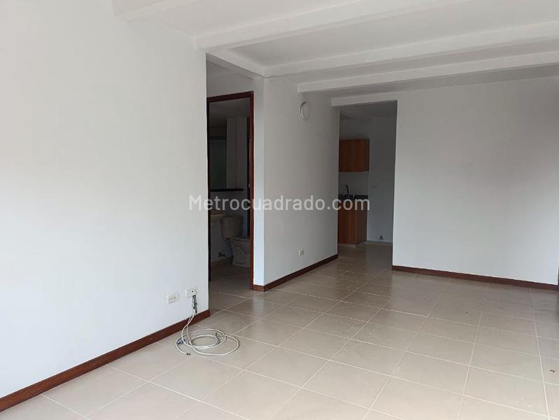 Apartamento de 2 Alcobas en El Poblado con Parqueadero Cubierto - 4