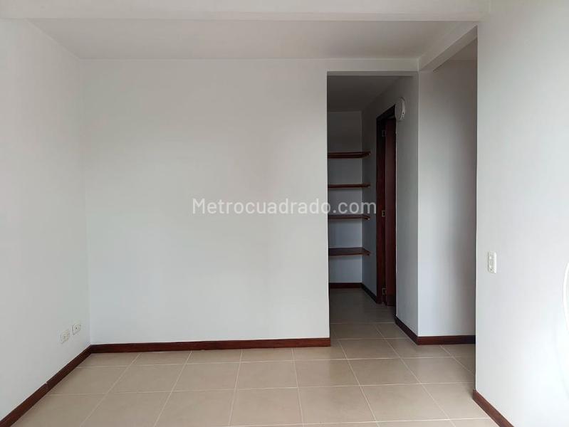 Apartamento de 2 Alcobas en El Poblado con Parqueadero Cubierto - 8