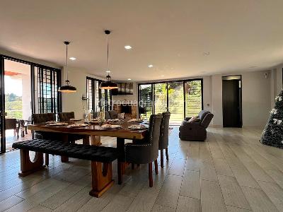 Casa de 4 alcobas en venta en Rionegro, Rionegro, 360 m² · foto 2 de 15