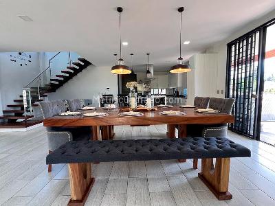 Casa de 4 alcobas en venta en Rionegro, Rionegro, 360 m² · foto 3 de 15