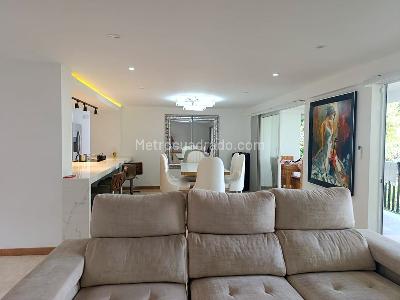 Casa de 4 alcobas en venta en El Poblado, Medellín, 300 m² · foto 2 de 20