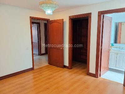 Apartamento de 4 alcobas en venta en El Poblado, Medellín, 277 m² · foto 15 de 20