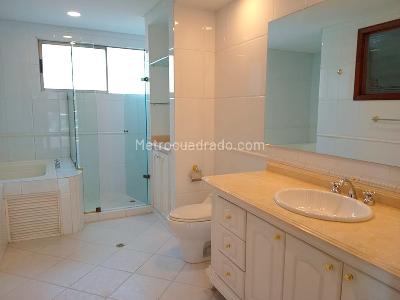 Apartamento de 4 alcobas en venta en El Poblado, Medellín, 277 m² · foto 18 de 20