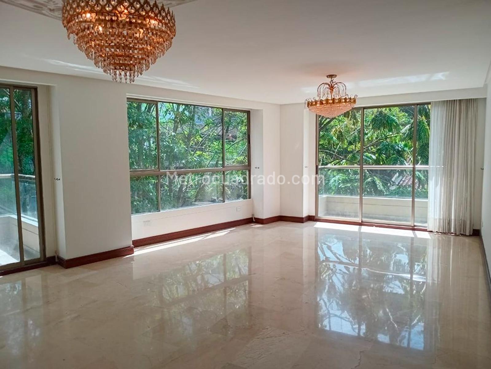 Apartamento de 4 habitaciones en venta en El Poblado, Medellín — imagen 1 de 20