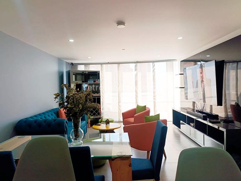 Apartamento Amoblado de 1 Alcoba con Piscina en El Poblado - 2