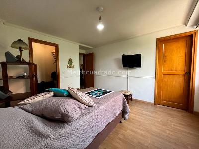 Apartamento de 3 alcobas en venta en El Poblado, Medellín, 260 m² · foto 13 de 19