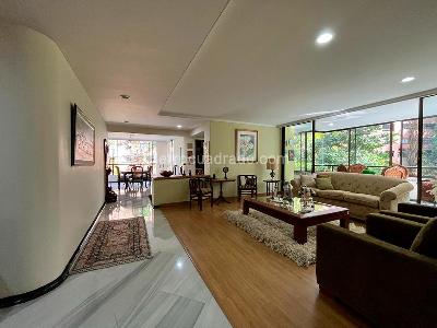 Apartamento de 3 alcobas en venta en El Poblado, Medellín, 260 m² · foto 2 de 19