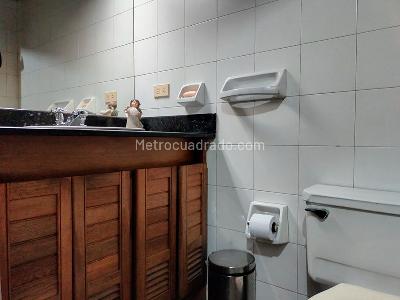 Apartamento en venta en El Poblado, Medellín · foto 18 de 20