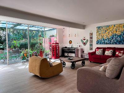 Casa de 5 alcobas en venta en El Poblado, Medellín, 310 m² · foto 2 de 20