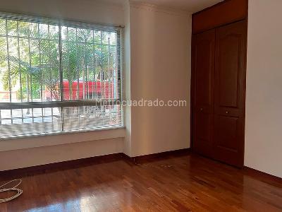 Apartamento de 3 alcobas en venta en El Diamante No. 2, Medellín, 260 m² · foto 10 de 17