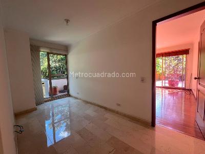 Apartamento de 3 alcobas en venta en El Diamante No. 2, Medellín, 260 m² · foto 12 de 17