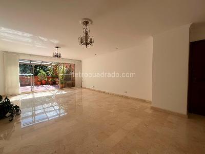 Apartamento de 3 alcobas en venta en El Diamante No. 2, Medellín, 260 m² · foto 2 de 17