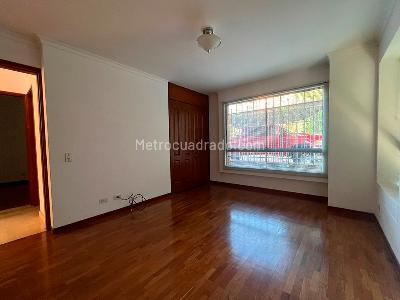 Apartamento de 3 alcobas en venta en El Diamante No. 2, Medellín, 260 m² · foto 8 de 17