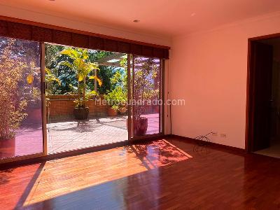 Apartamento de 3 alcobas en venta en El Diamante No. 2, Medellín, 260 m² · foto 9 de 17