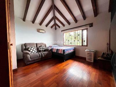 Casa de 5 alcobas en venta en Envigado, Envigado, 550 m² · foto 11 de 19