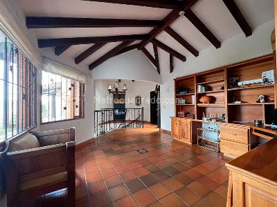 Casa de 5 alcobas en venta en Envigado, Envigado, 550 m² · foto 7 de 19