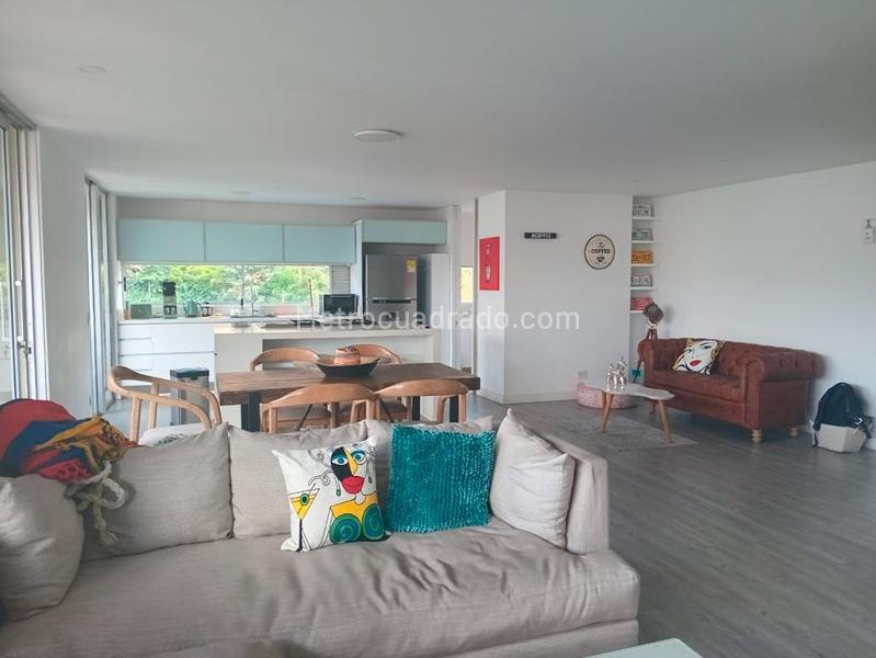 Furnished 2BR Apartment with Independent Parking in El Poblado - 4