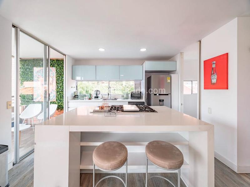 Furnished 2BR Apartment with Independent Parking in El Poblado - 6